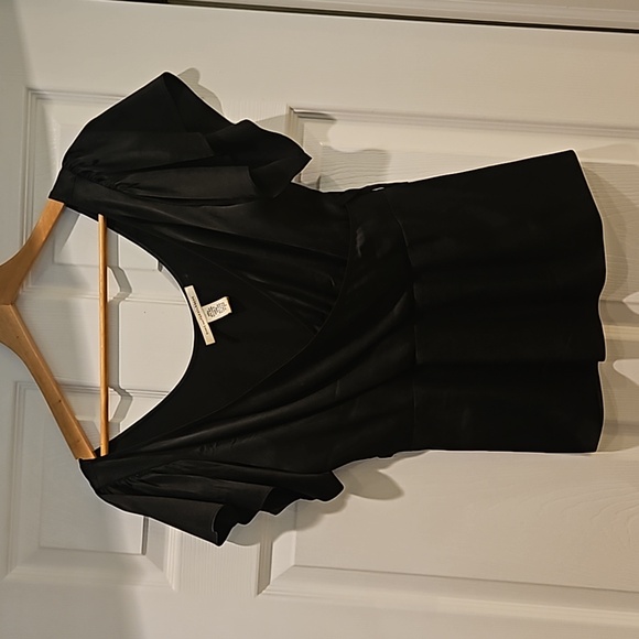 Black Diane von Furstenberg silk top - Picture 1 of 5